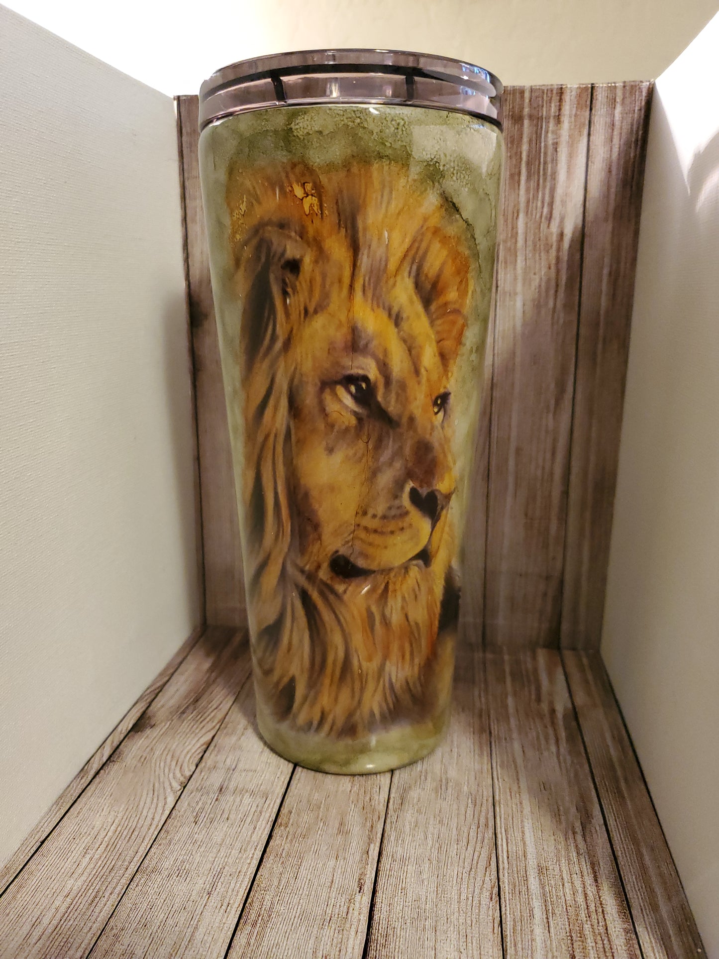 32oz Lion Tumbler